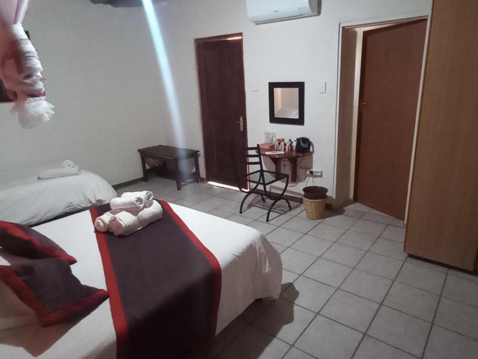 אוטג'ו Ombinda Country Lodge חדר תמונה