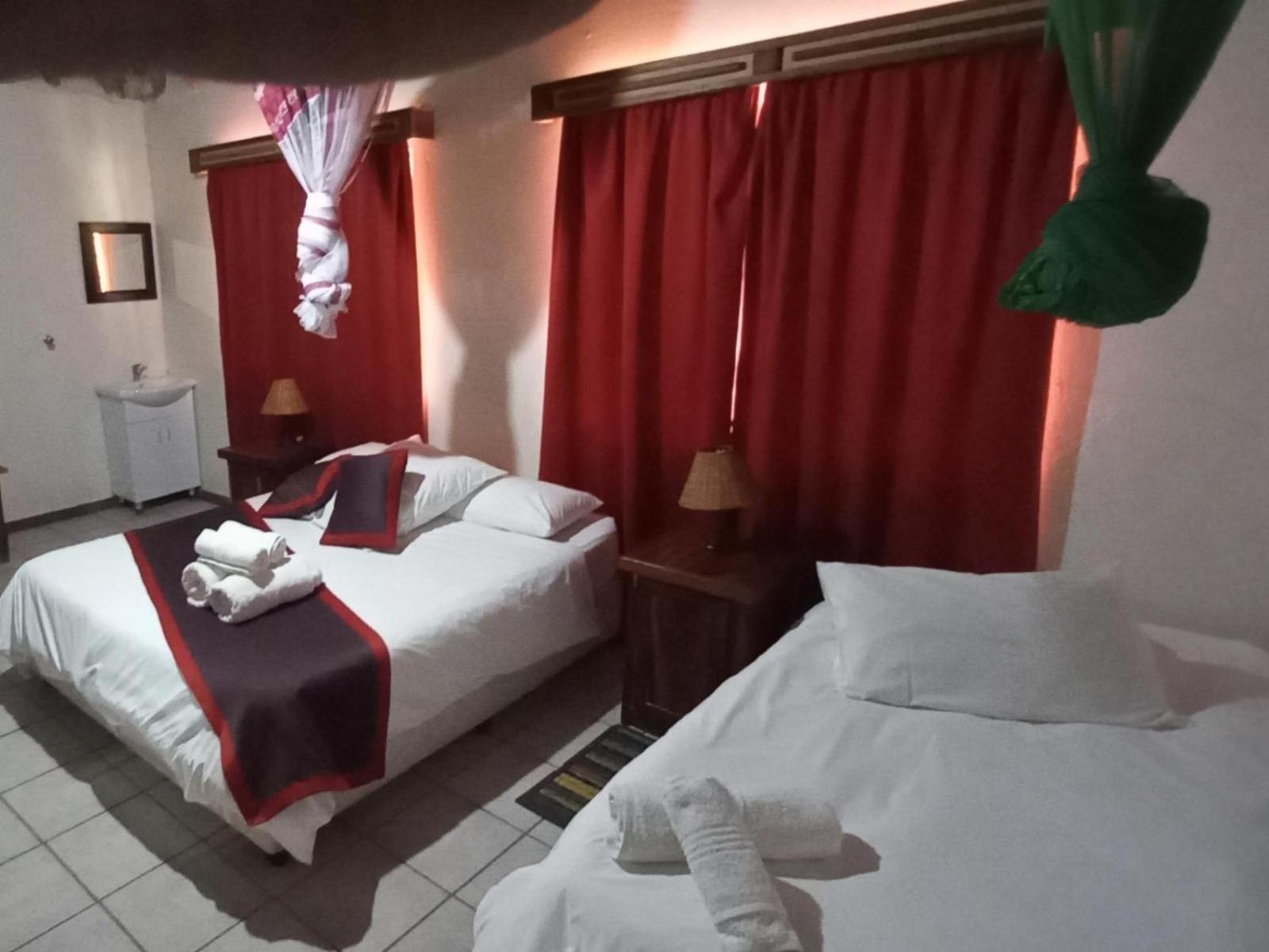 אוטג'ו Ombinda Country Lodge חדר תמונה